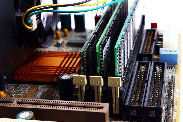 Why Now is the Perfect Time to Buy a Computer Shop for Sale!