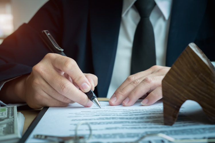 The Difference Between a Business Broker and M&A Advisor